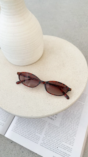 Amery Sunglasses - Tort
