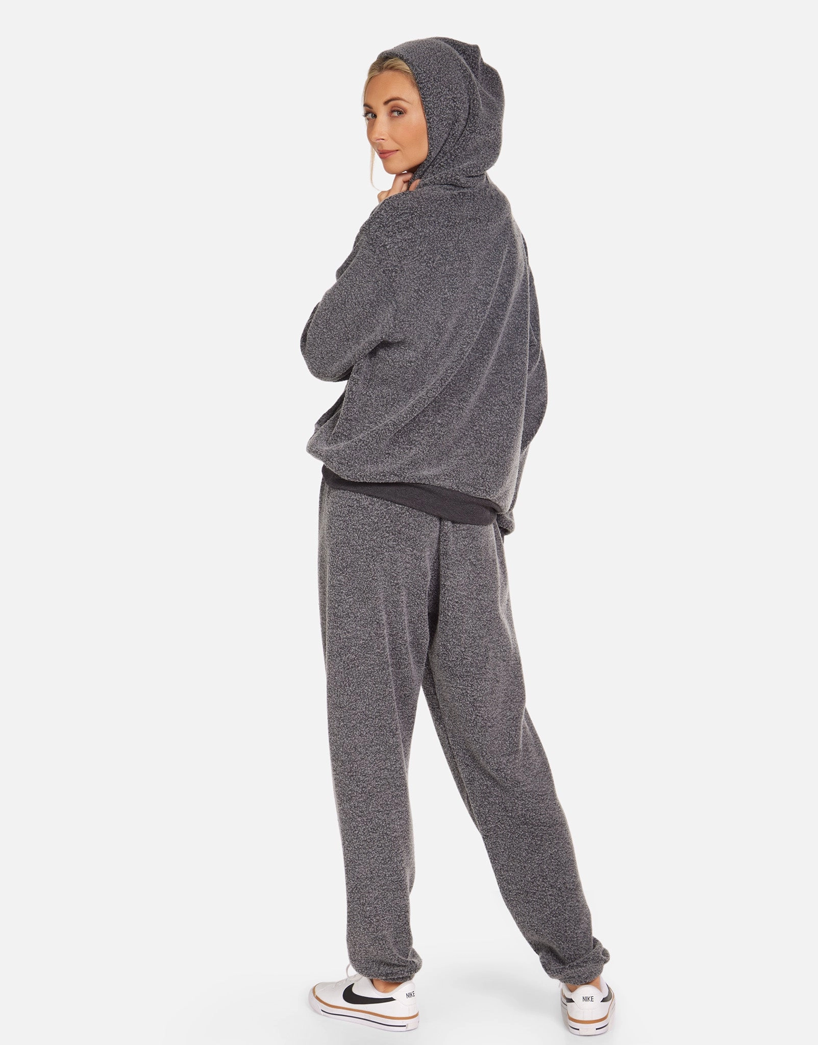Johanes Hoodie