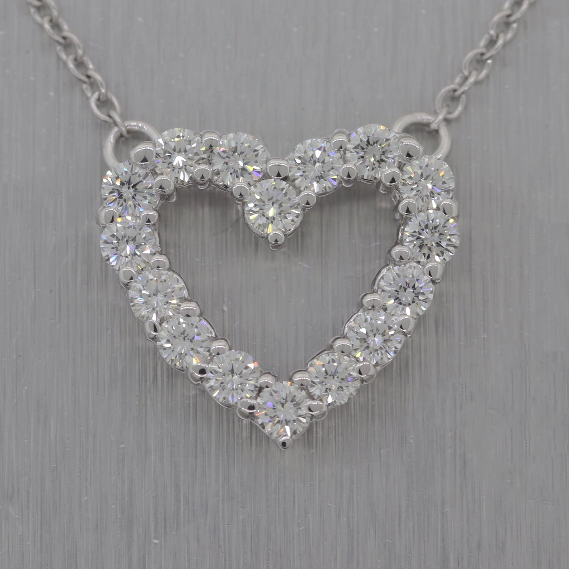 Modern 18k White Gold 1ctw Diamond Heart 16" Necklace