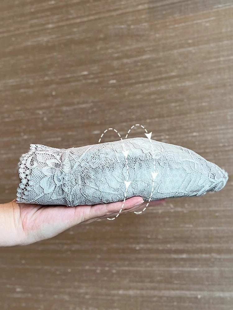 Thin Wire-Free Minimizing Bra with Side Support